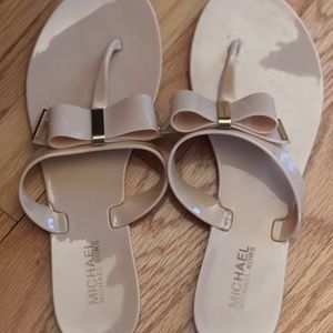 MICHAEL Michael Kors - Kayden Jelly Thong Bow Flip Flops-Sz 9M